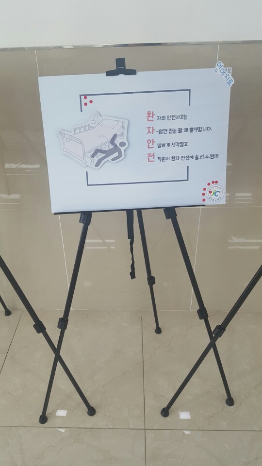 포스터11.jpg